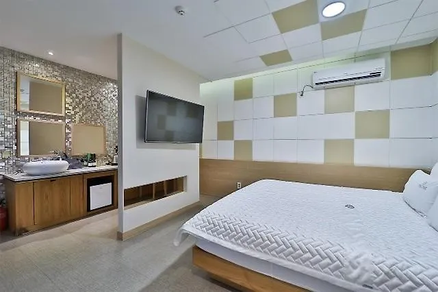 Motel The One In Shinho-dong, Gangseo, *