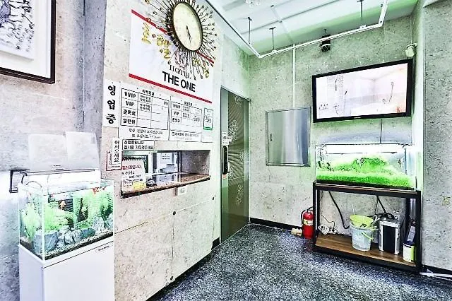 The One In Shinho-dong, Gangseo, * Busan